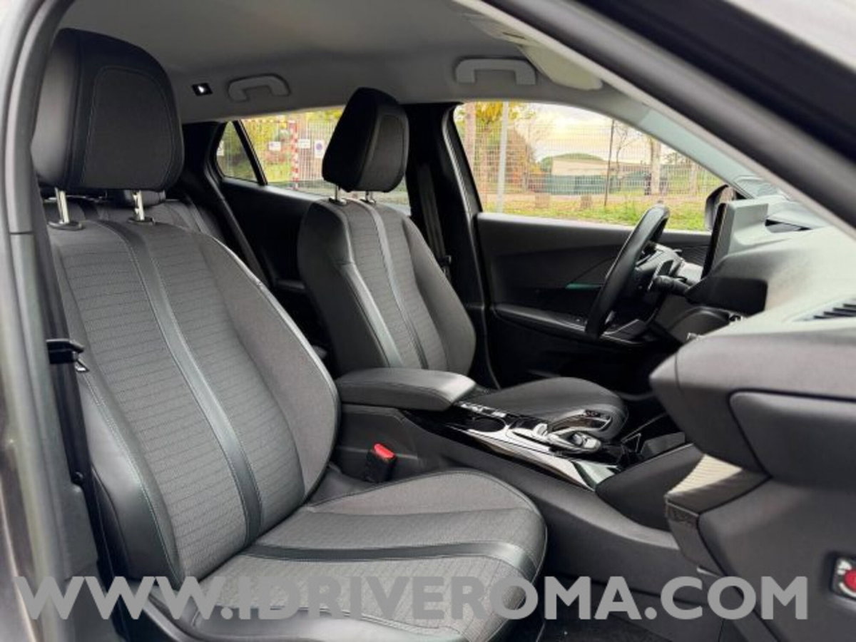Peugeot 2008 PureTech 130 S&S EAT8 Allure Pack (9)