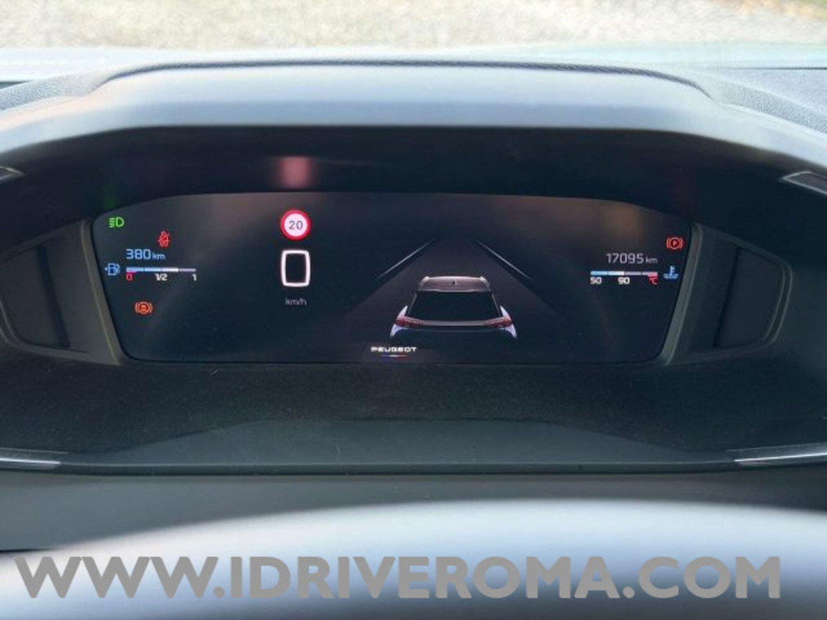 Peugeot 2008 PureTech 100 S&S Allure (12)