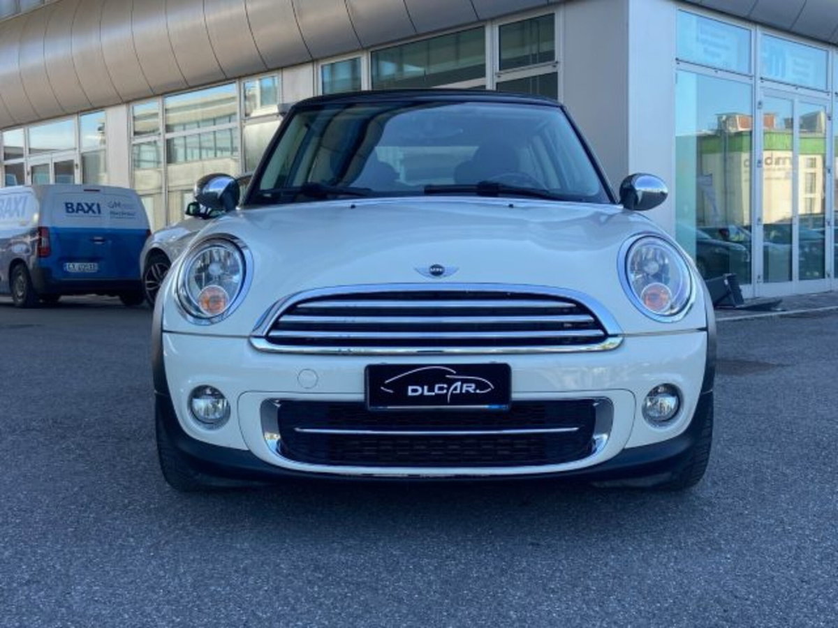 MINI Mini 1.6 16V Cooper D (4)
