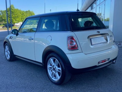 MINI Mini 1.6 16V Cooper D (6)