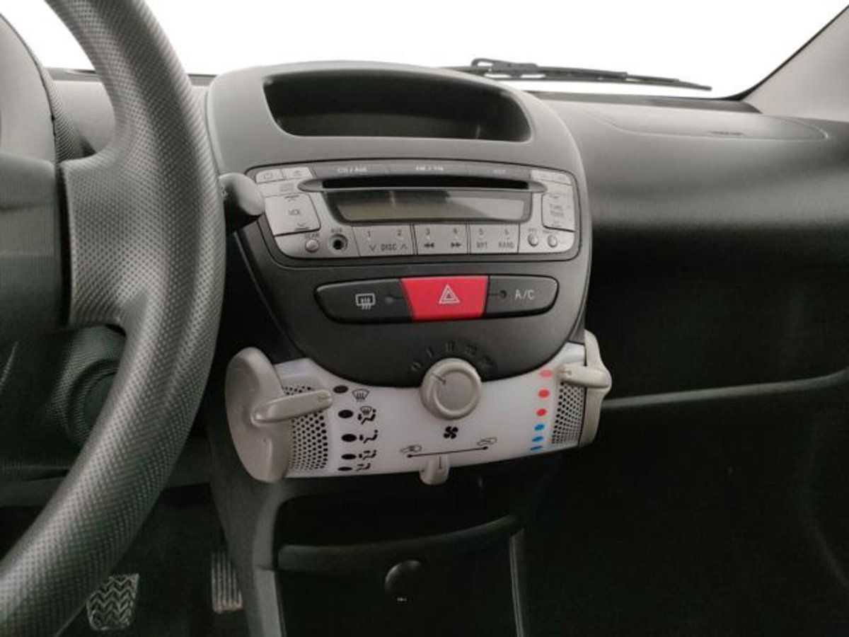 Citroen C1 1.0 5 porte Attraction (9)