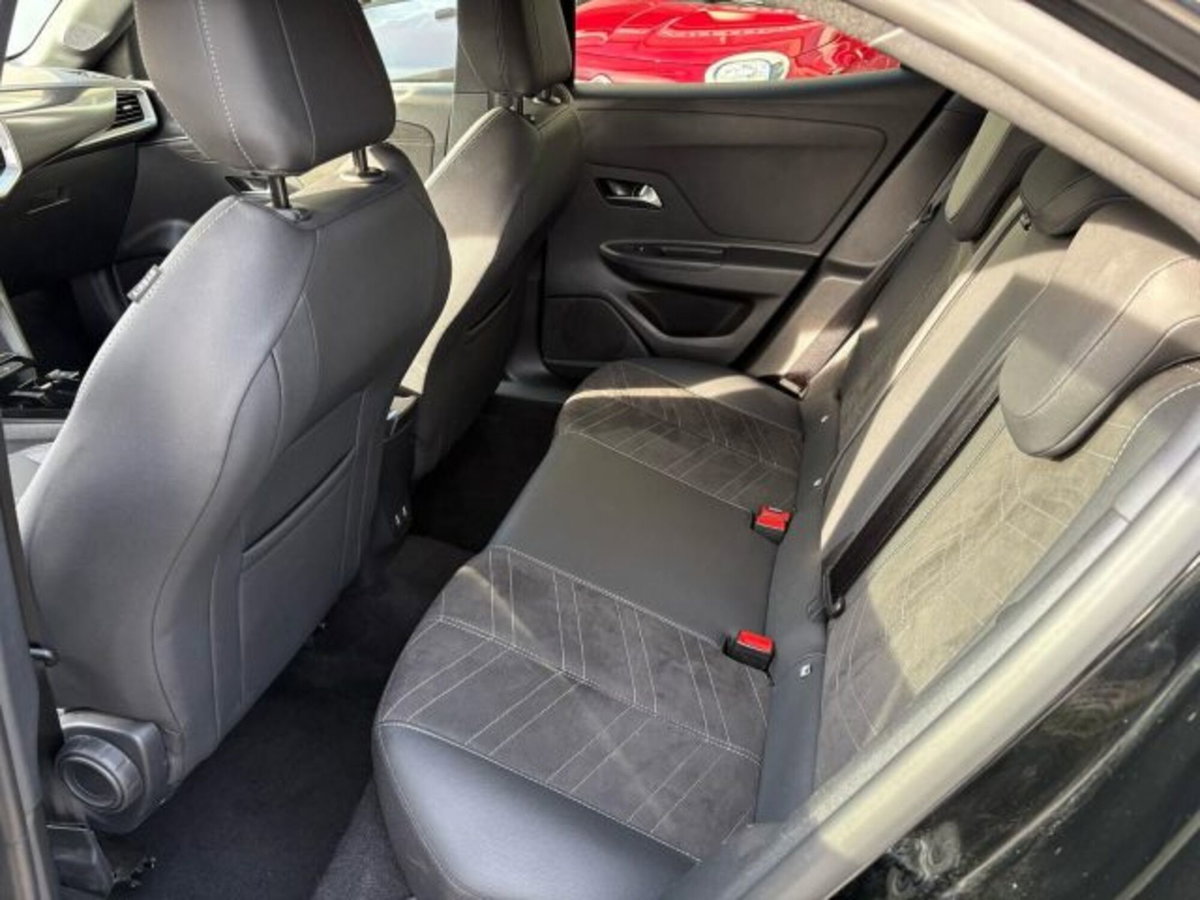 Opel Mokka 1.2 Turbo 130 CV Ultimate (8)