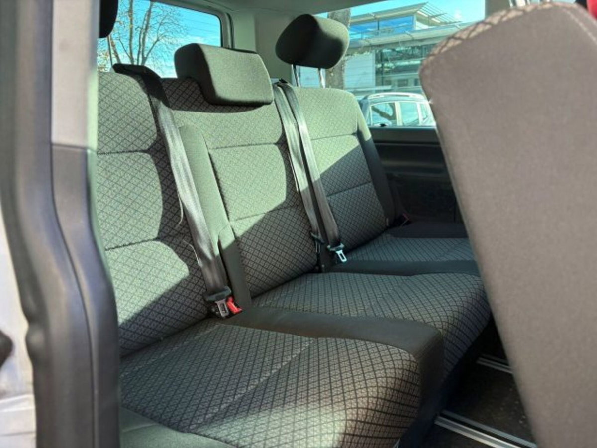 Volkswagen Multivan 2.0 TDI 150CV DSG 4Motion Space (12)
