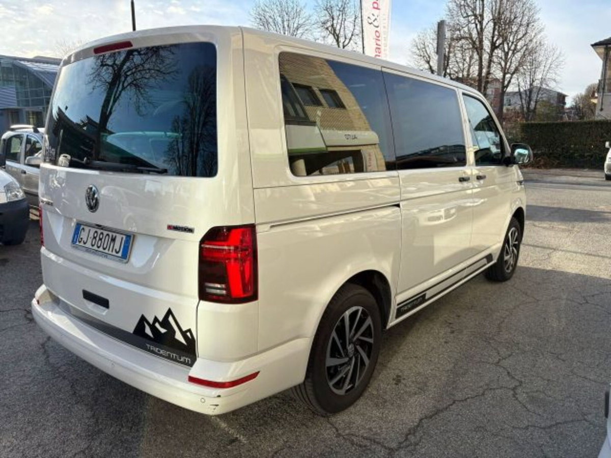 Volkswagen Multivan 2.0 TDI 150CV DSG 4Motion Space (4)