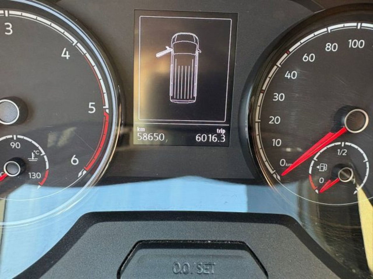 Volkswagen Multivan 2.0 TDI 150CV DSG 4Motion Space (8)