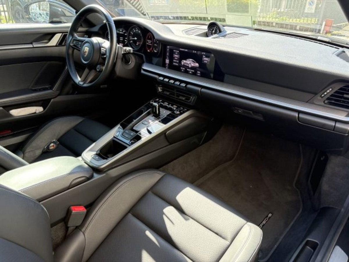 Porsche 911 Cabrio Cabrio 3.0 Carrera 4S (8)