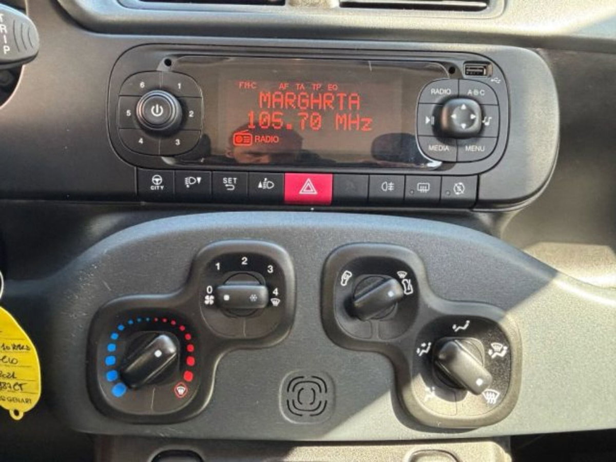 Fiat Panda 1.0 firefly hybrid s&s 70cv 5p.ti (7)