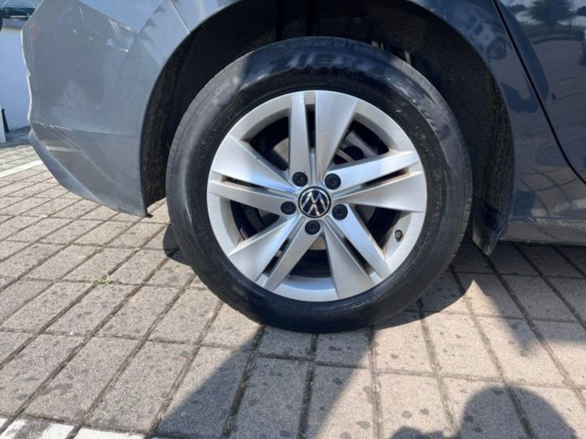 Volkswagen Golf 1.0 TSI EVO Life (10)