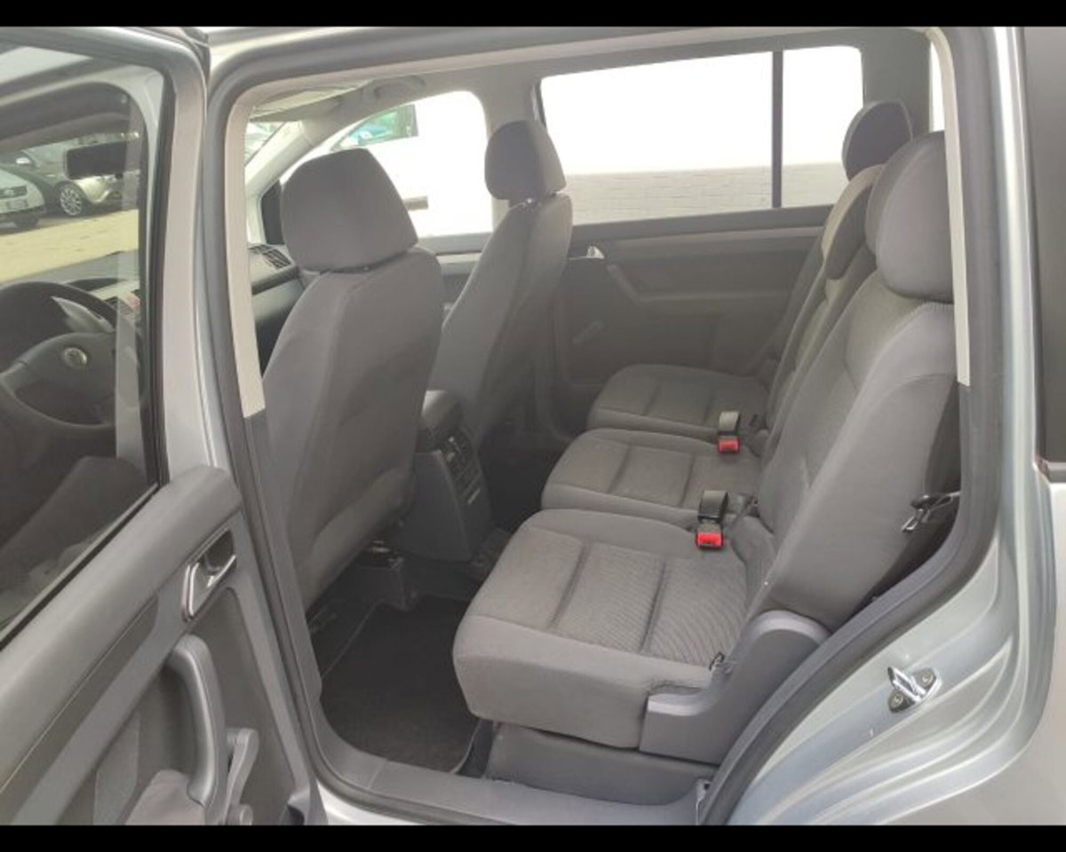 Volkswagen Touran Conceptline Ecofuel (11)