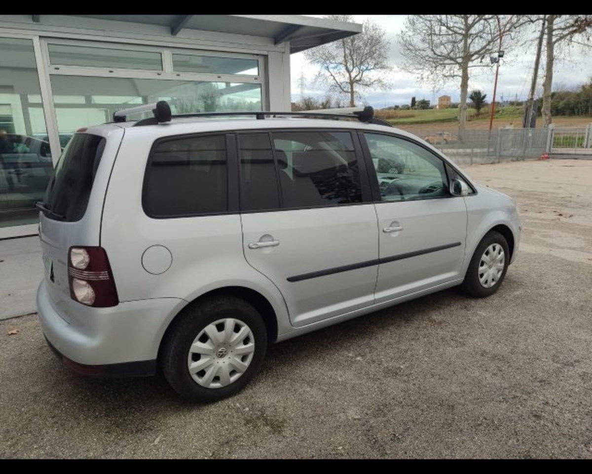 Volkswagen Touran Conceptline Ecofuel (3)