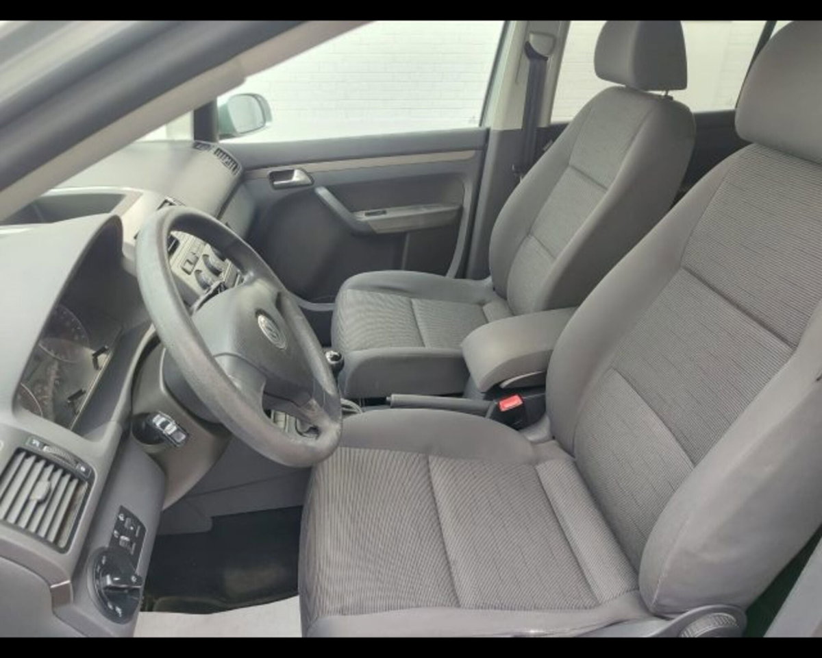 Volkswagen Touran Conceptline Ecofuel (8)