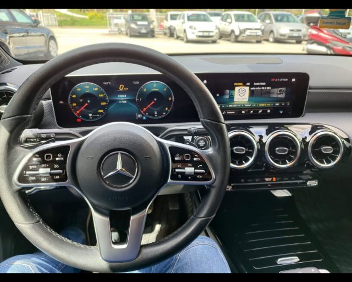Mercedes-Benz Classe A 180 d Automatic Executive (14)