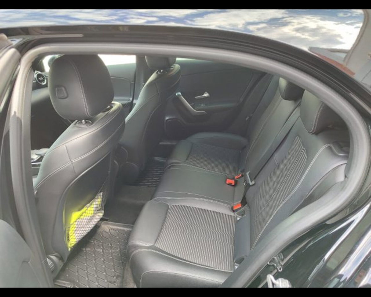 Mercedes-Benz Classe A 180 d Automatic Executive (15)