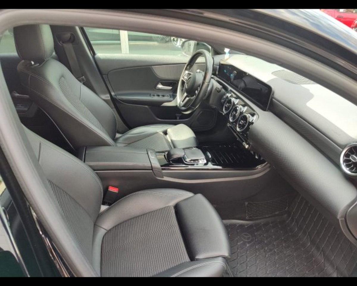 Mercedes-Benz Classe A 180 d Automatic Executive (16)