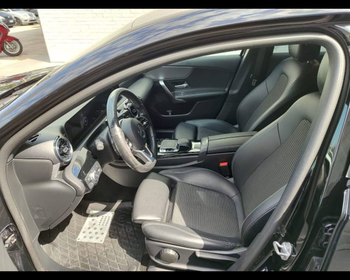 Mercedes-Benz Classe A 180 d Automatic Executive (17)