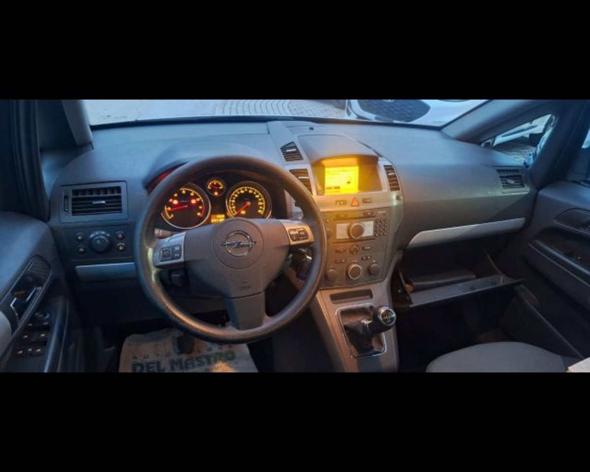 Opel Zafira 1.6 16V ecoM 94CV Enjoy (11)