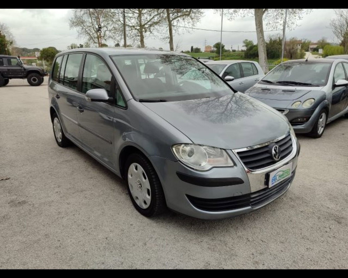 Volkswagen Touran Trendline Ecofuel (2)