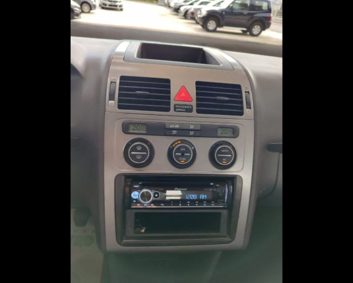 Volkswagen Touran Trendline Ecofuel (20)