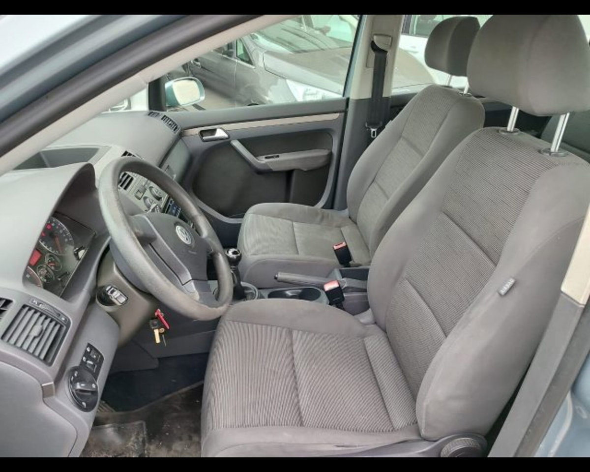 Volkswagen Touran Trendline Ecofuel (7)