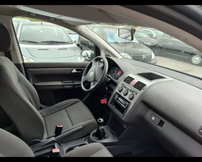 Volkswagen Touran Trendline Ecofuel (9)