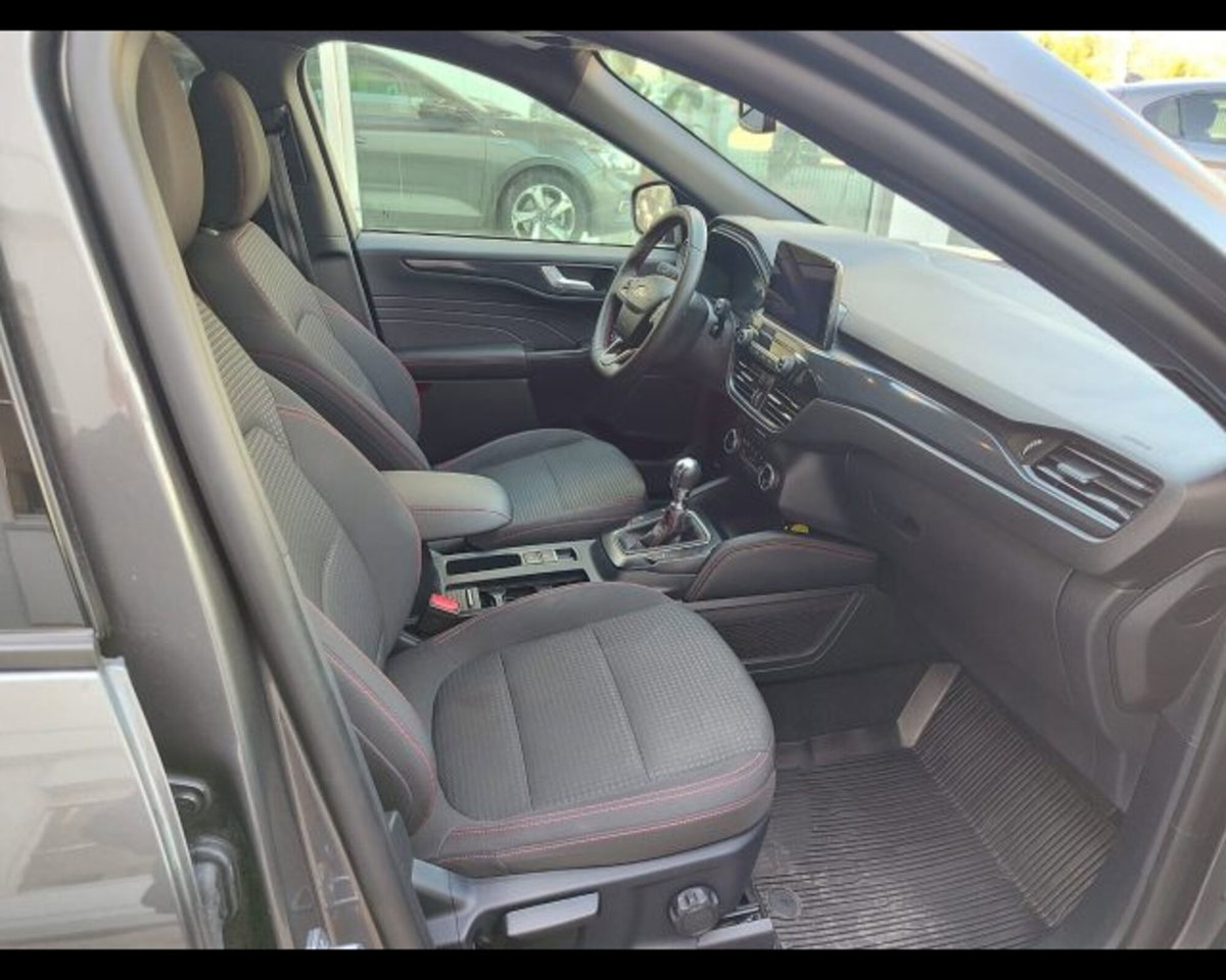 Ford Kuga 1.5 EcoBoost 150 CV 2WD ST-Line (14)