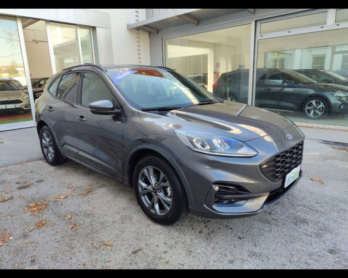 Ford Kuga 1.5 EcoBoost 150 CV 2WD ST-Line (2)