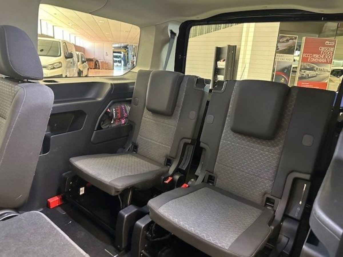Ford Tourneo Connect Tourneo  2.0 EcoBlue 122 CV Powershift Sport (20)