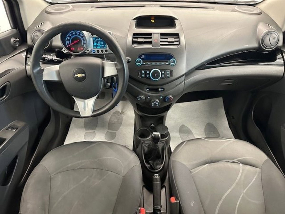Chevrolet Spark 1.0 LS (10)