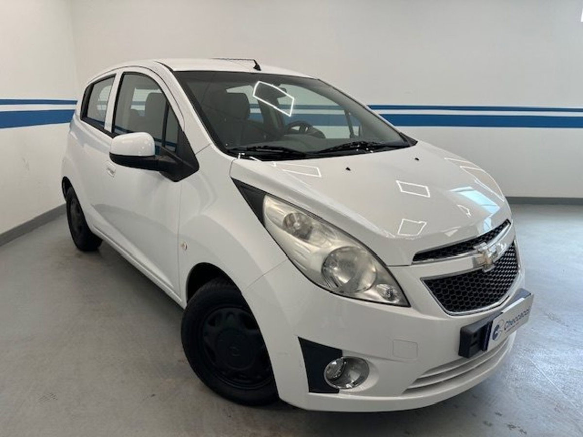 Chevrolet Spark 1.0 LS (3)