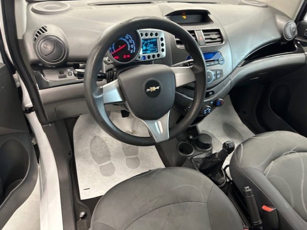 Chevrolet Spark 1.0 LS (7)