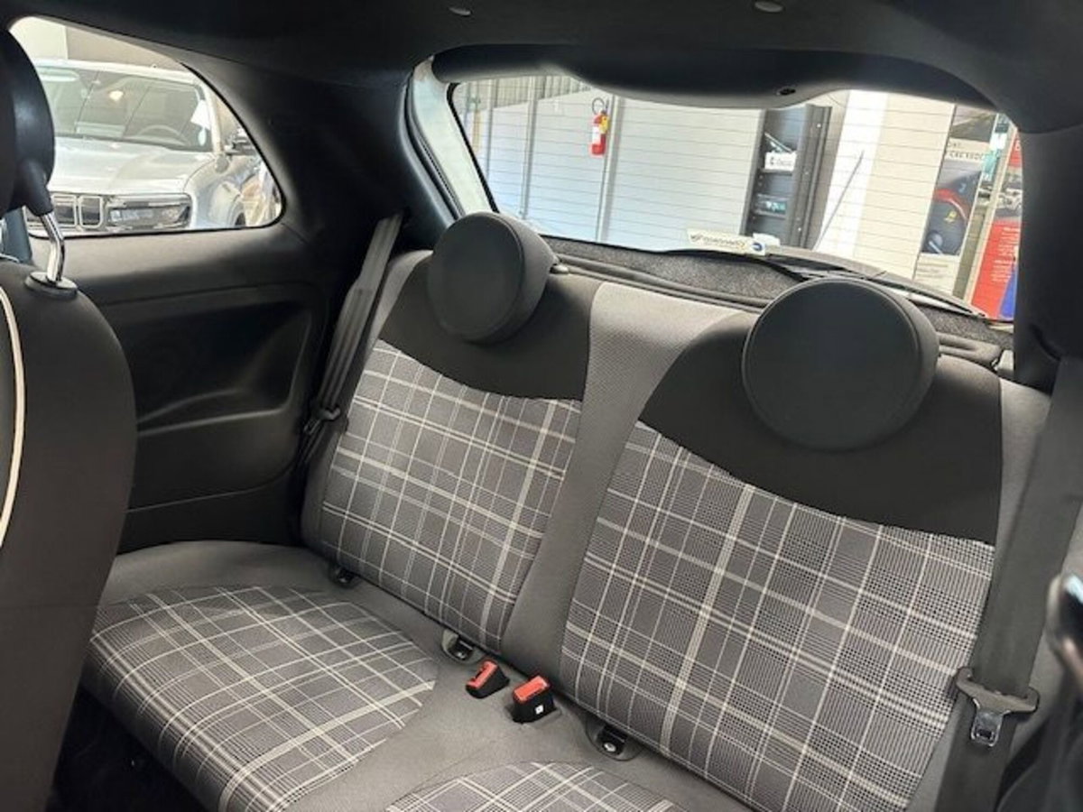 Fiat 500 1.0 Hybrid Lounge (9)