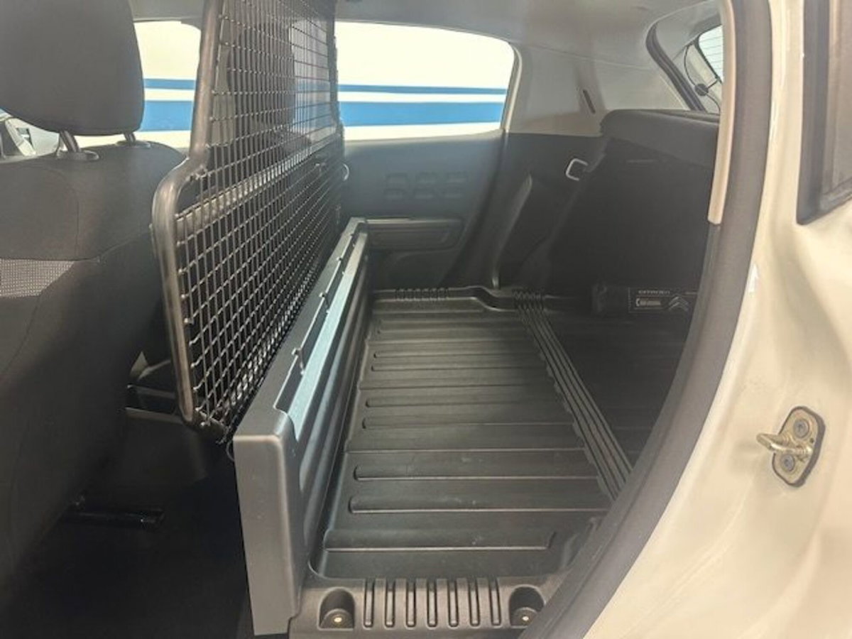 Citroen C3 BlueHDi 100 S&S Van Feel (6)