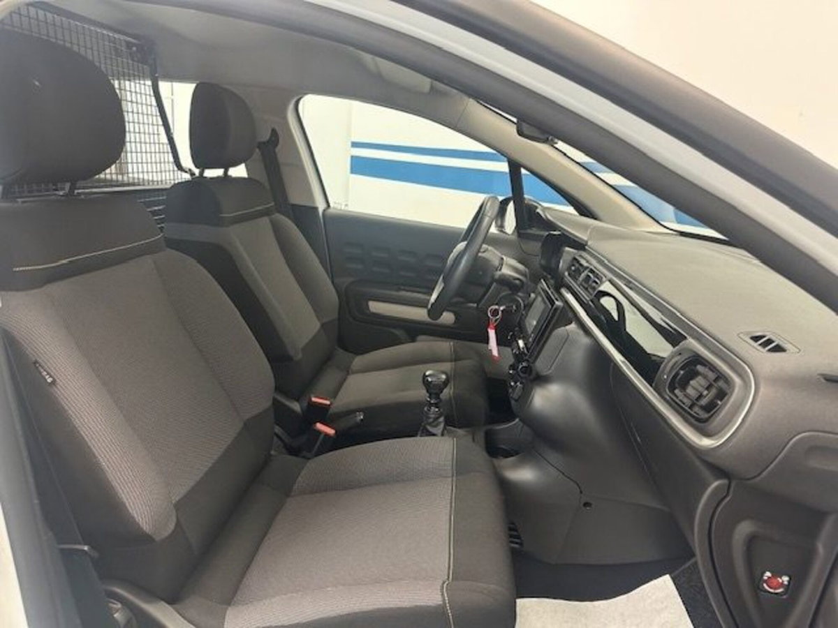 Citroen C3 BlueHDi 100 S&S Van Feel (8)
