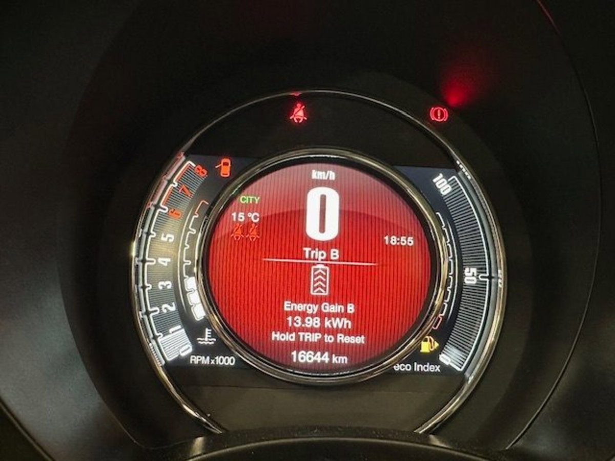 Fiat 500 1.0 Hybrid Dolcevita (8)
