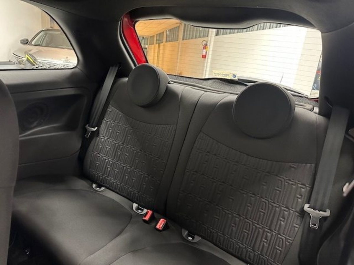 Fiat 500 1.0 Hybrid Connect (9)