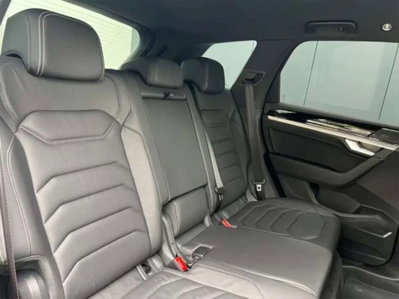 Volkswagen Touareg 3.0 V6 tdi scr Elegance 231cv auto (10)