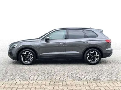 Volkswagen Touareg 3.0 V6 tdi scr Elegance 231cv auto (3)