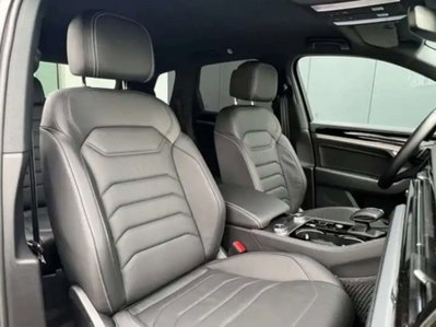Volkswagen Touareg 3.0 V6 tdi scr Elegance 231cv auto (5)