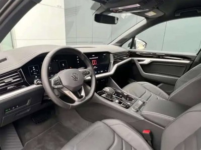 Volkswagen Touareg 3.0 V6 tdi scr Elegance 231cv auto (6)