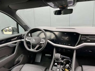 Volkswagen Touareg 3.0 V6 tdi scr Elegance 231cv auto (7)