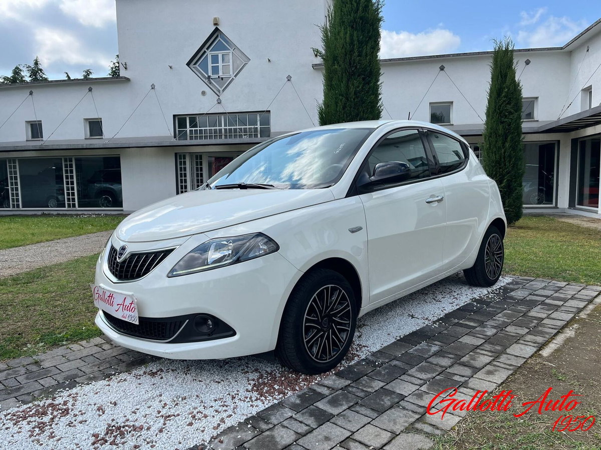 Lancia Ypsilon 1.0 FireFly 5 porte S&S Hybrid Gold Plus (3)