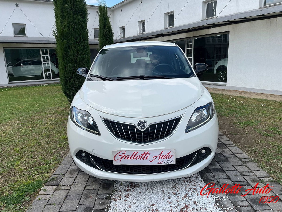 Lancia Ypsilon 1.0 FireFly 5 porte S&S Hybrid Gold Plus (4)