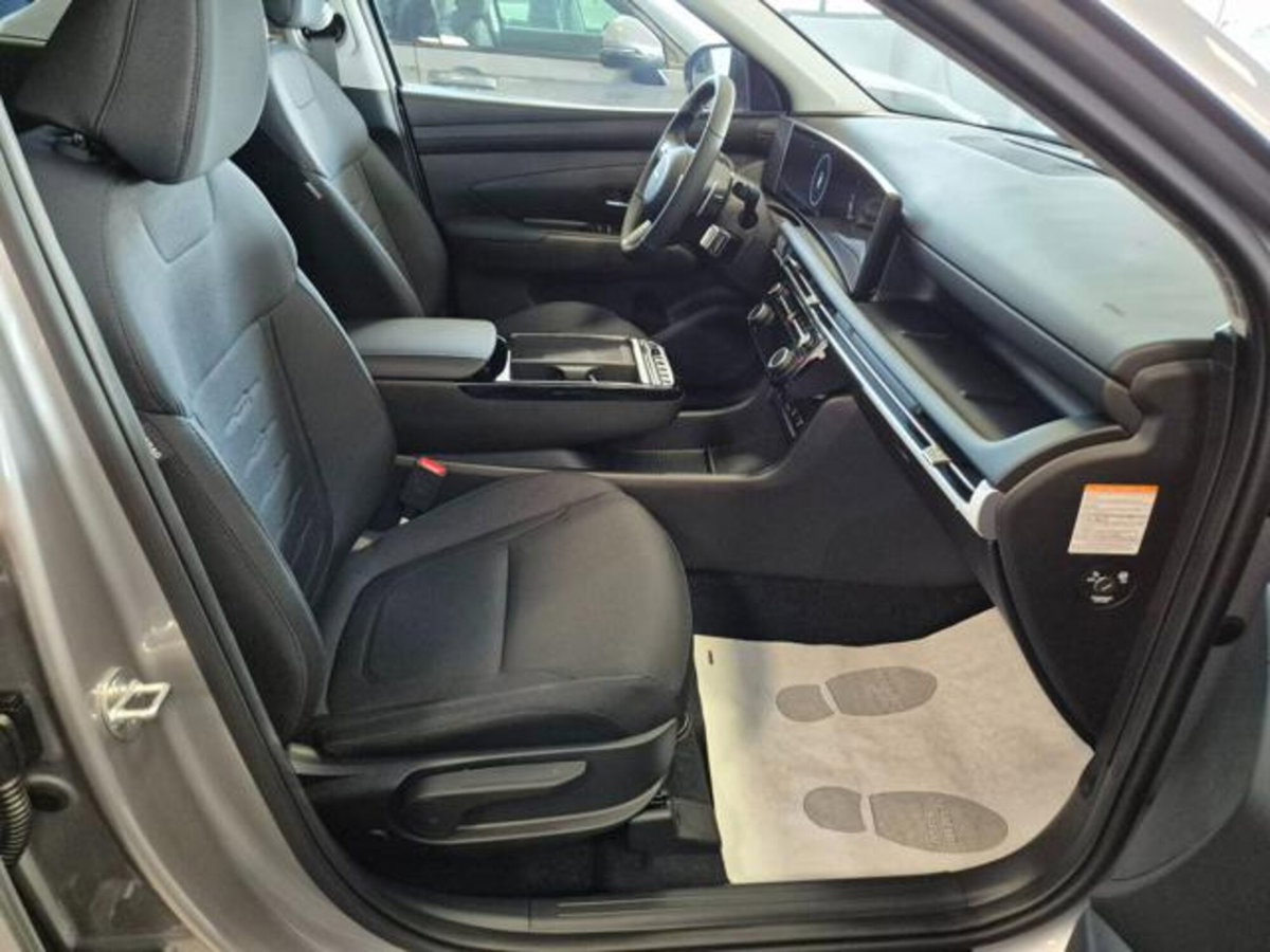 Hyundai Tucson 1.6 hev Business 4wd auto (11)