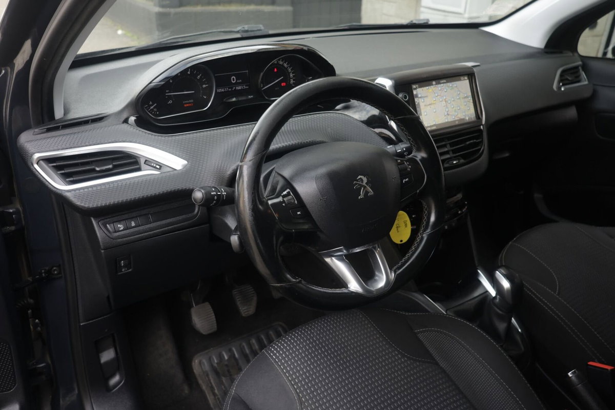 Peugeot 208 82 5 porte Allure (16)