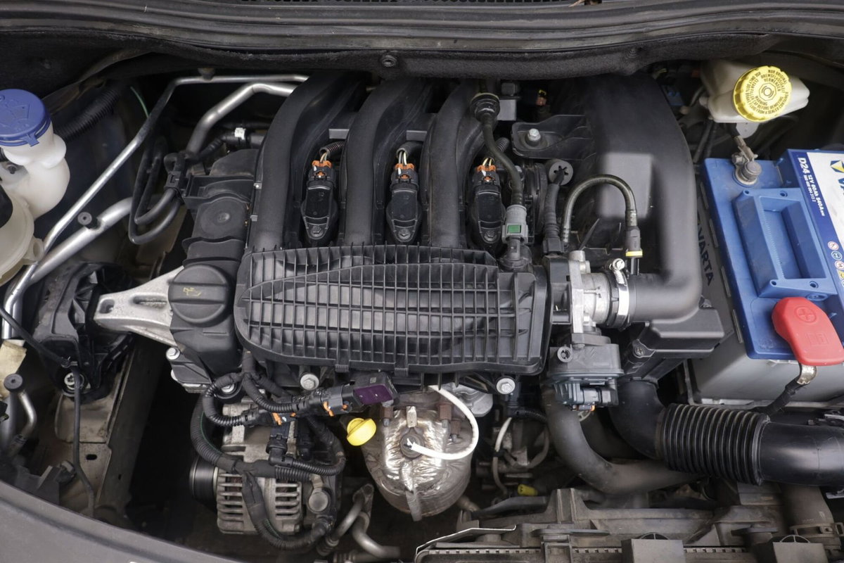 Peugeot 208 82 5 porte Allure (20)