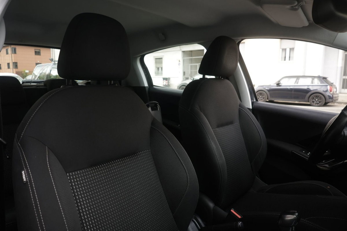 Peugeot 208 82 5 porte Allure (6)