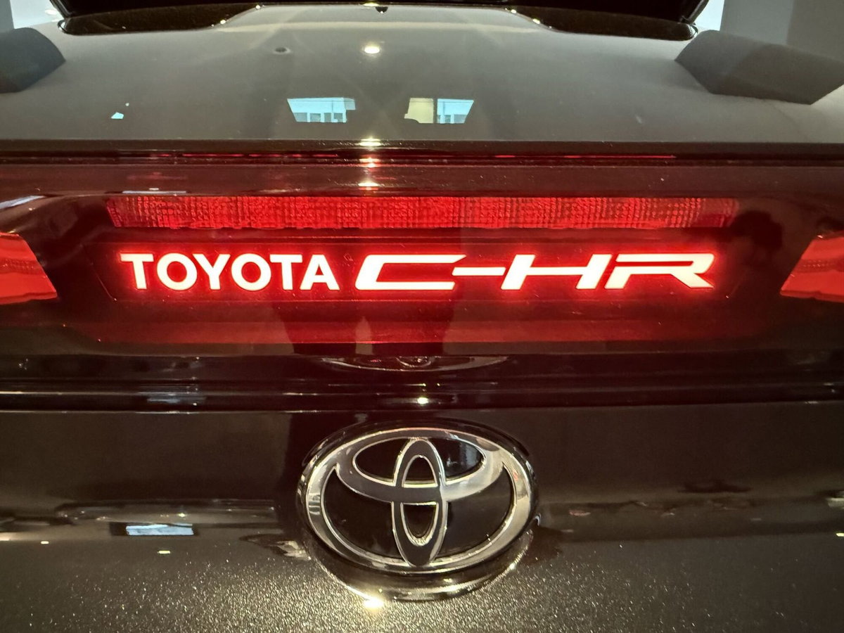 Toyota Toyota C-HR 1.8 hev Trend fwd e-cvt (6)