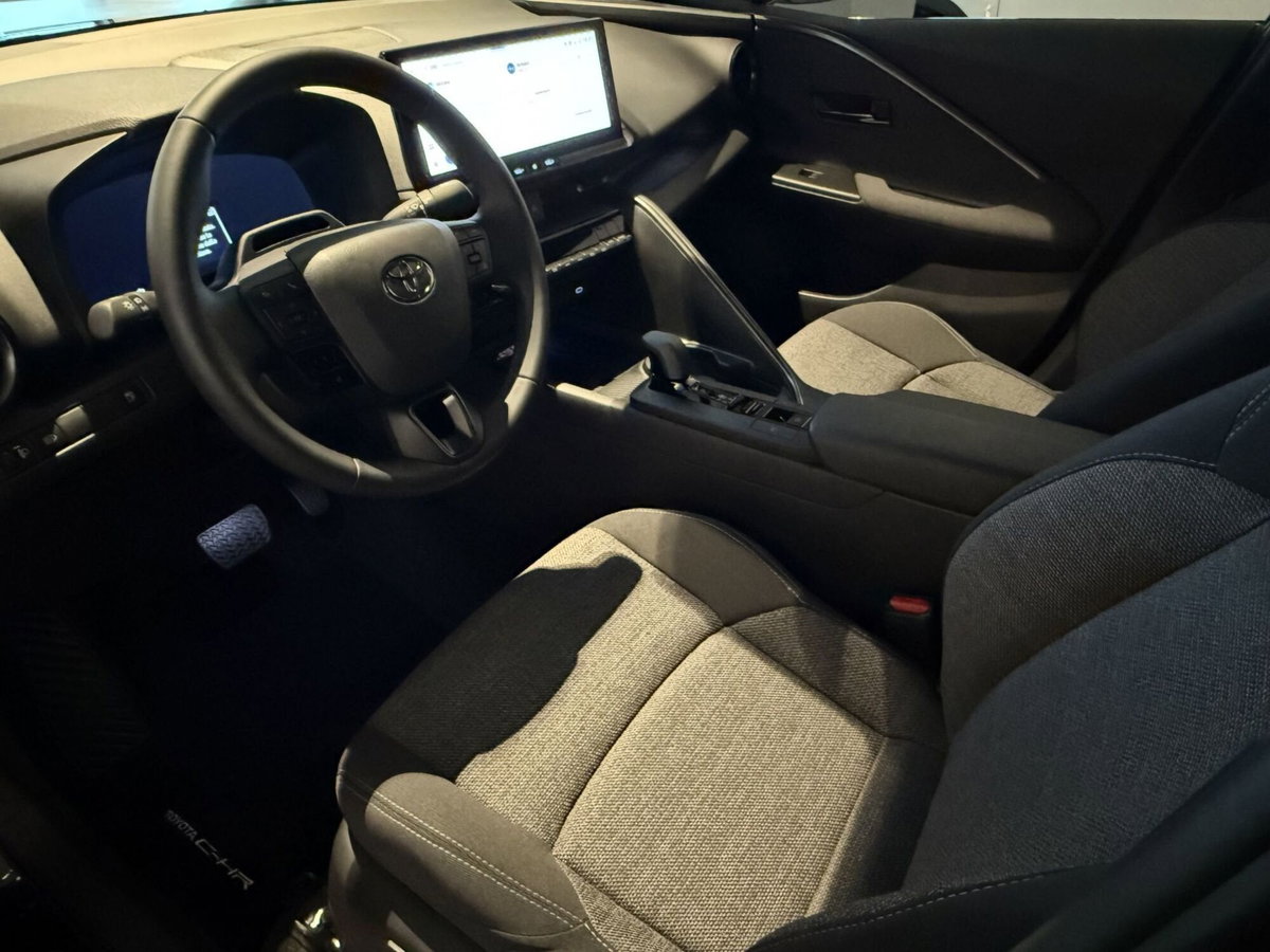 Toyota Toyota C-HR 1.8 hev Trend fwd e-cvt (7)
