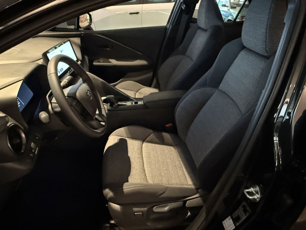 Toyota Toyota C-HR 1.8 hev Trend fwd e-cvt (8)