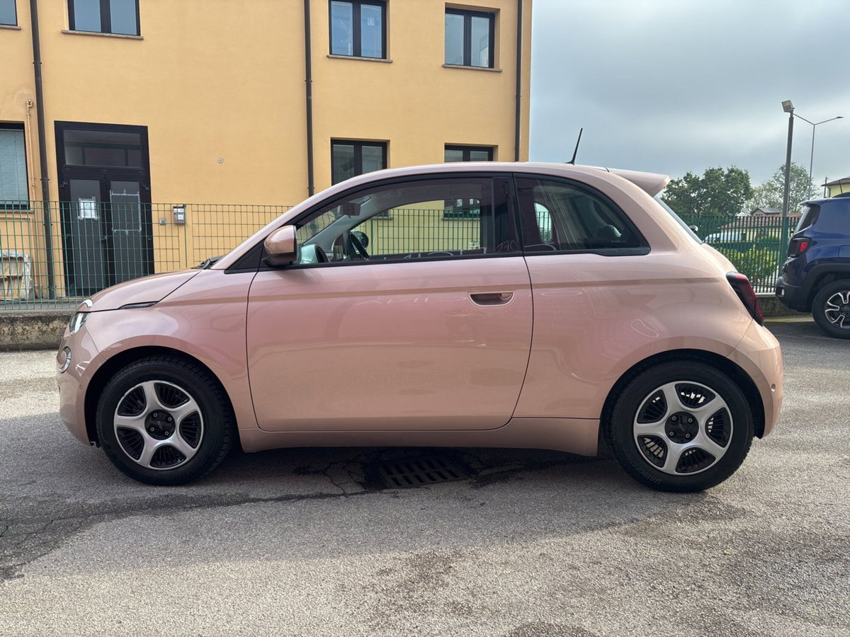 Fiat 500 Cabrio Passion Cabrio 42 kWh (5)